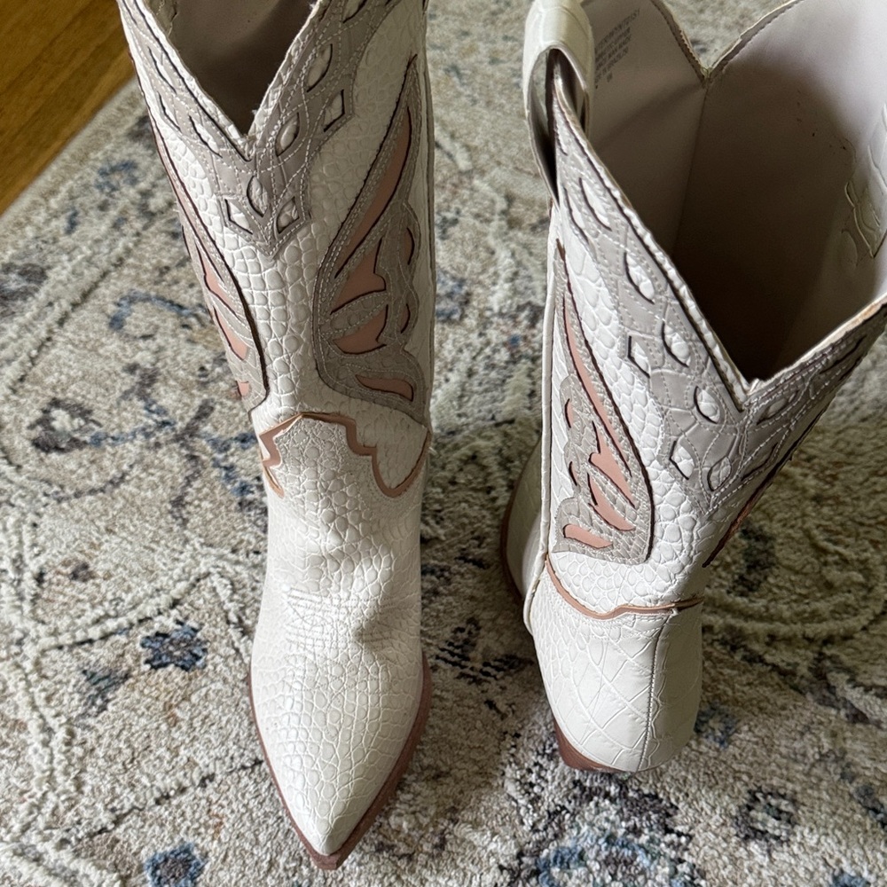 Steve Madden Cream and Tan Heeled Boots